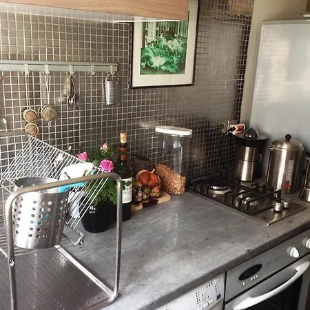 Maison d'hôtes Stylish Flat With Balcony Facing South 4*