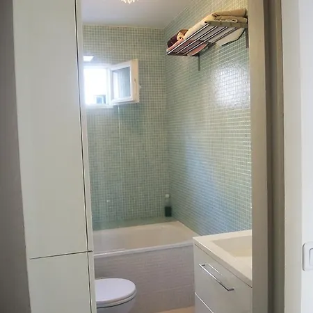 Stylish Flat With Balcony Facing South