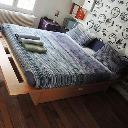 Pensión Stylish Flat With Balcony Facing South 4*