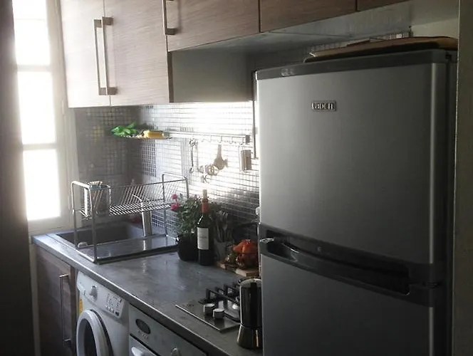 Stylish Flat With Balcony Facing South 4*