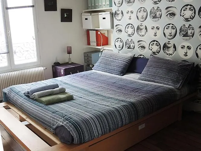 Stylish Flat With Balcony Facing South Vendégház 4*