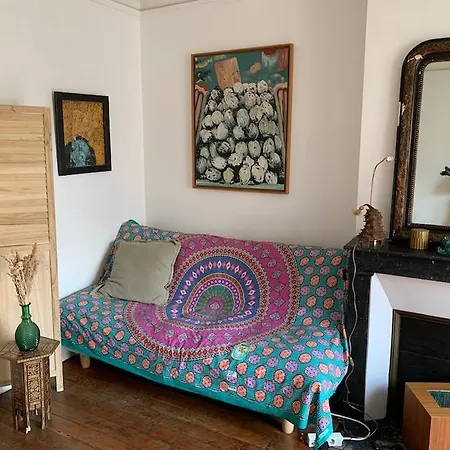 Stylish Flat With Balcony Facing South 4* 巴黎